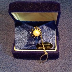 Pearl tie pin